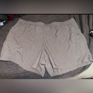 Women’s XXL Columbia shorts